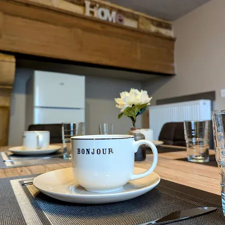 Holiday home Campagne, Confort Moderne : Grand Renove Pour 8 Pers. Avec Terrasse Et Jardin Spacieux - Fr-1-585-135 *